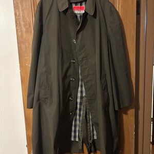 Vintage Men’s 1960s/1970s Olive trench coat (size L? Measurements listed)